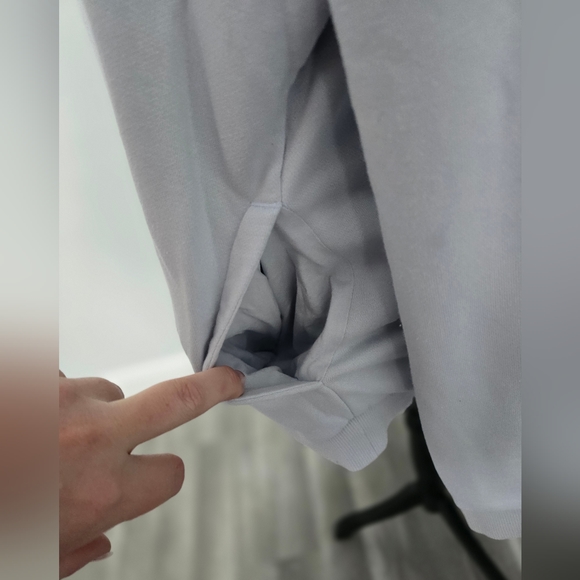 Adidas Pullover Women's halo/blue Hoodie size XL - Picture 3 of 5